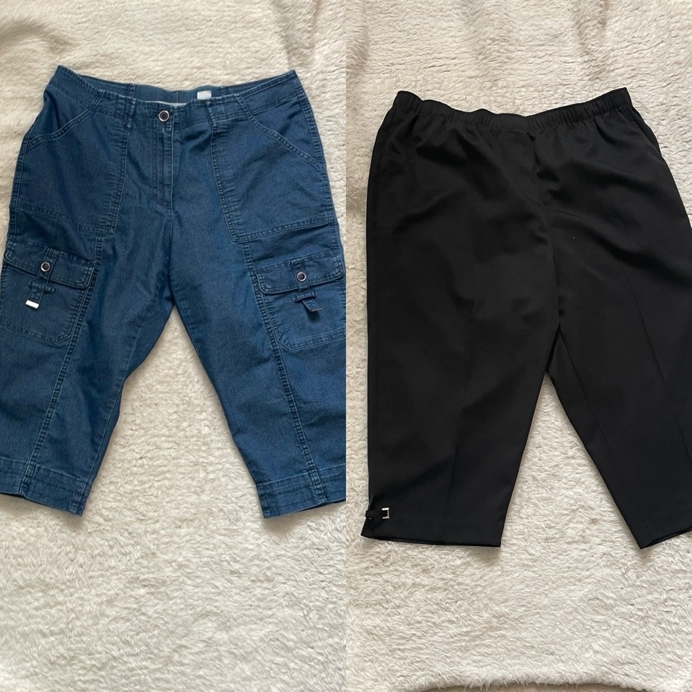 Bundle of two pairs Alia capri pants 16P black and blue denim